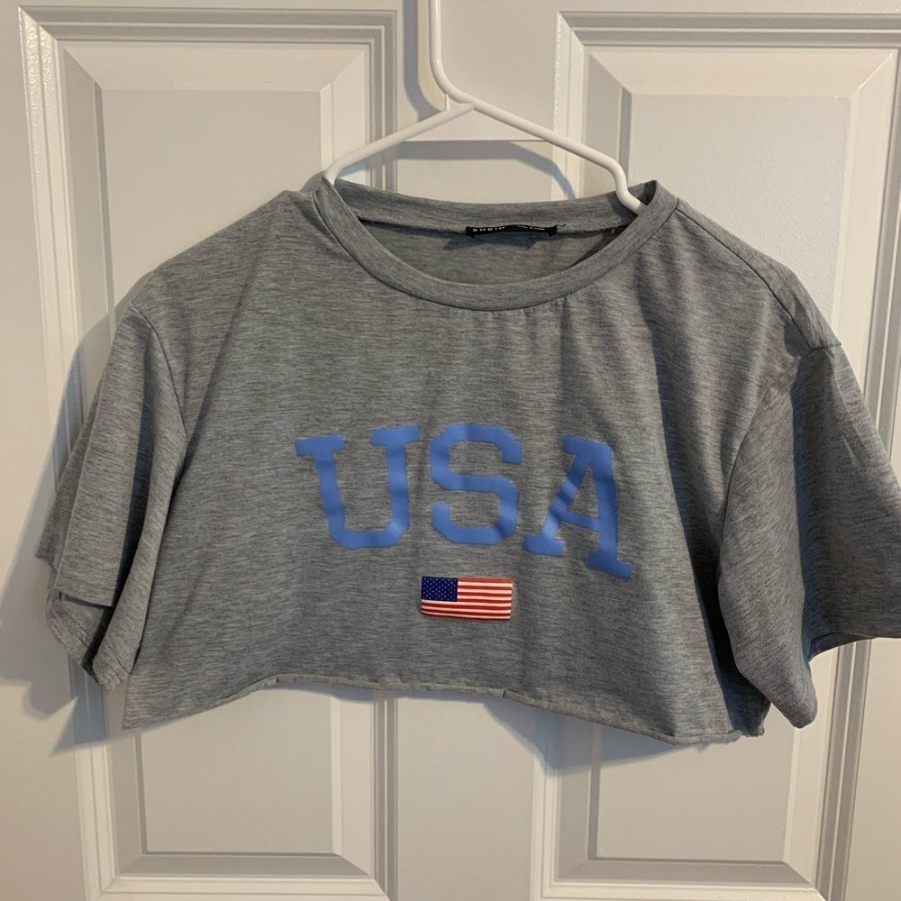 SHEIN Size Small Gray USA Cropped Tee